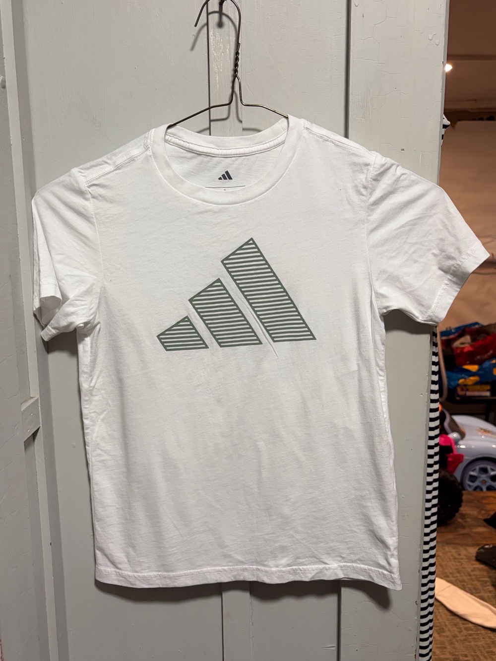 Kids adidas shirt size s